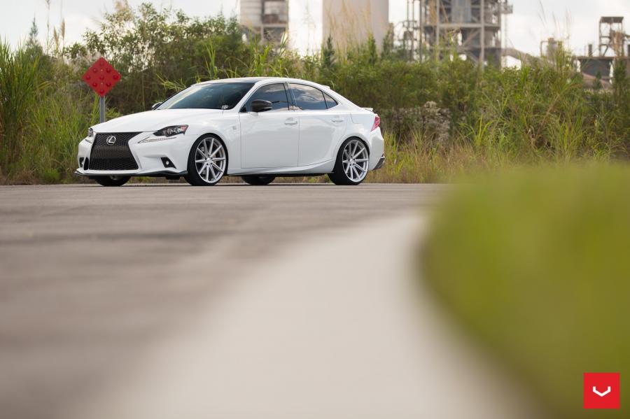  Lexus IS F on Vossen Wheels (VFS-10) 2017 года  (фото 16 из 72)